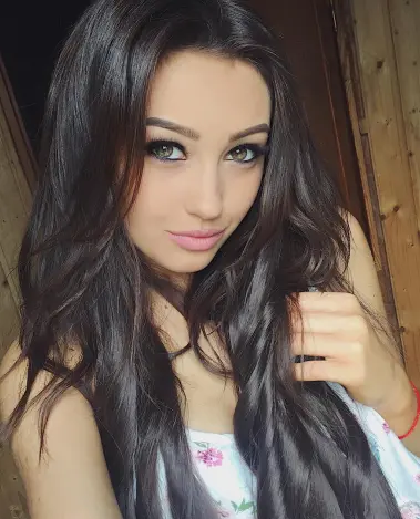 Анкета массажистки Лера - Фото 1, метро б-р Дмитрия Донского, 23 года, №3703